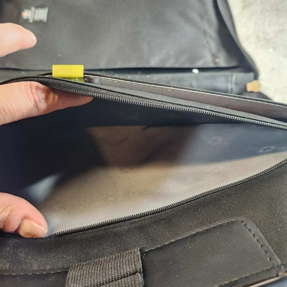 SwissGear Briefcase Black Ballistic Nylon Organizer Business Bag Unisex